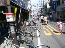 TSUTAYA,詠春拳は真っ直ぐへ